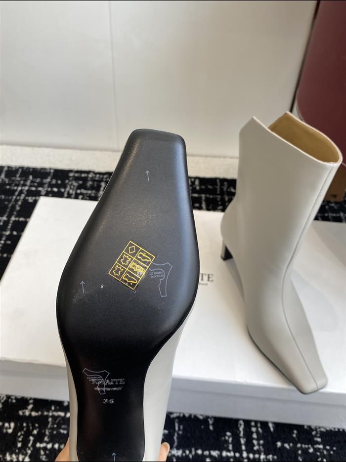 20251128174410611 390